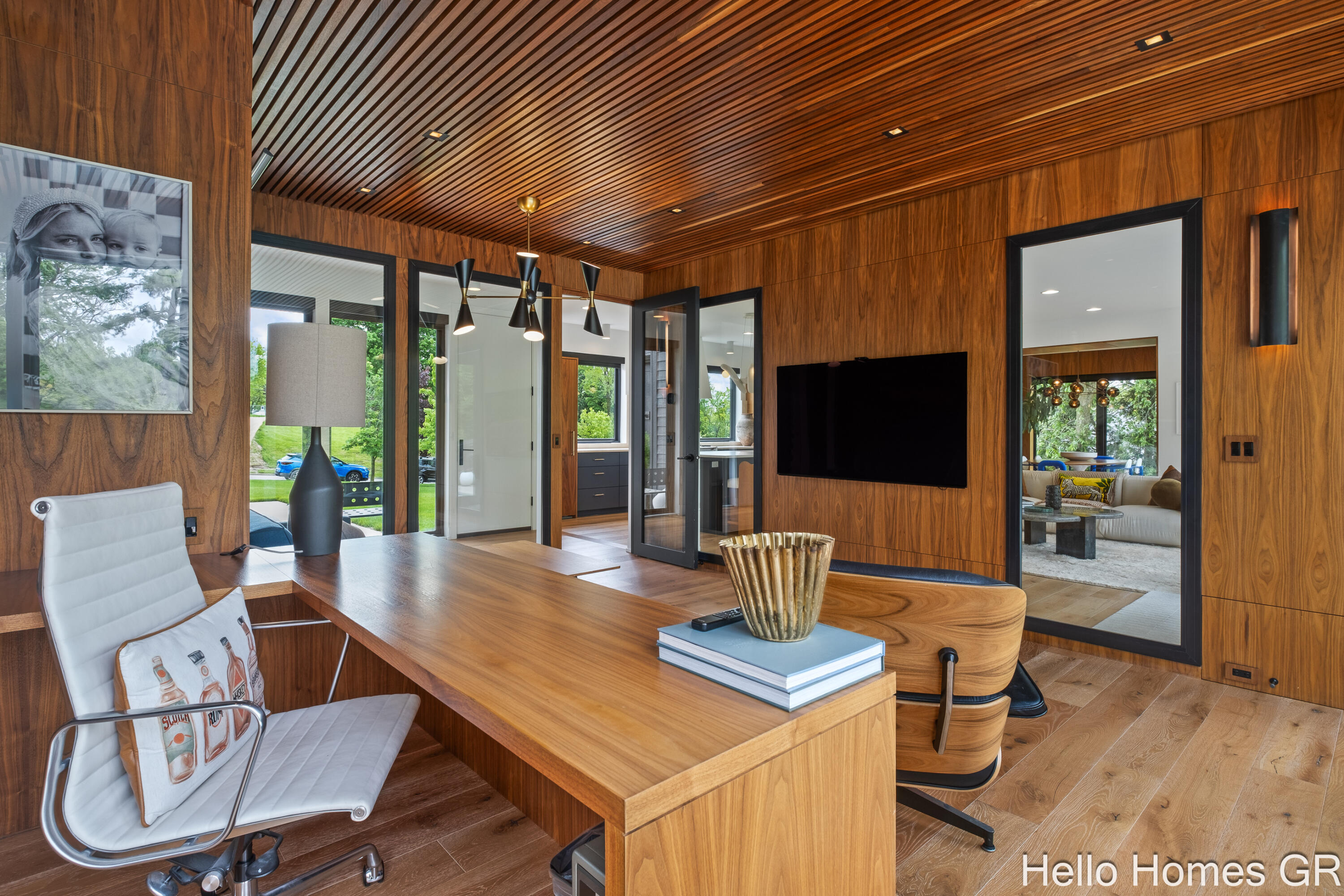 421 Manhattan Road SE