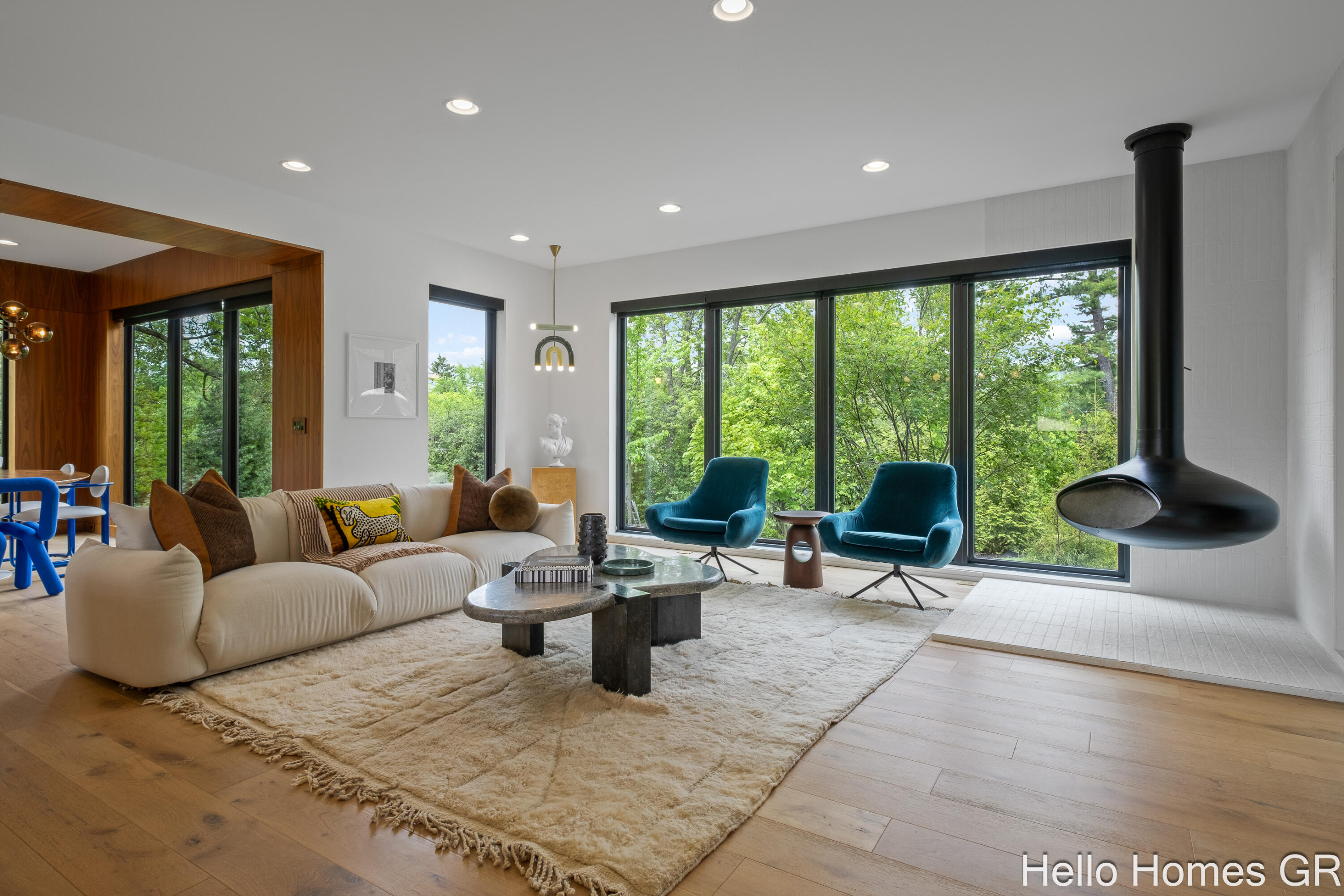 421 Manhattan Road SE