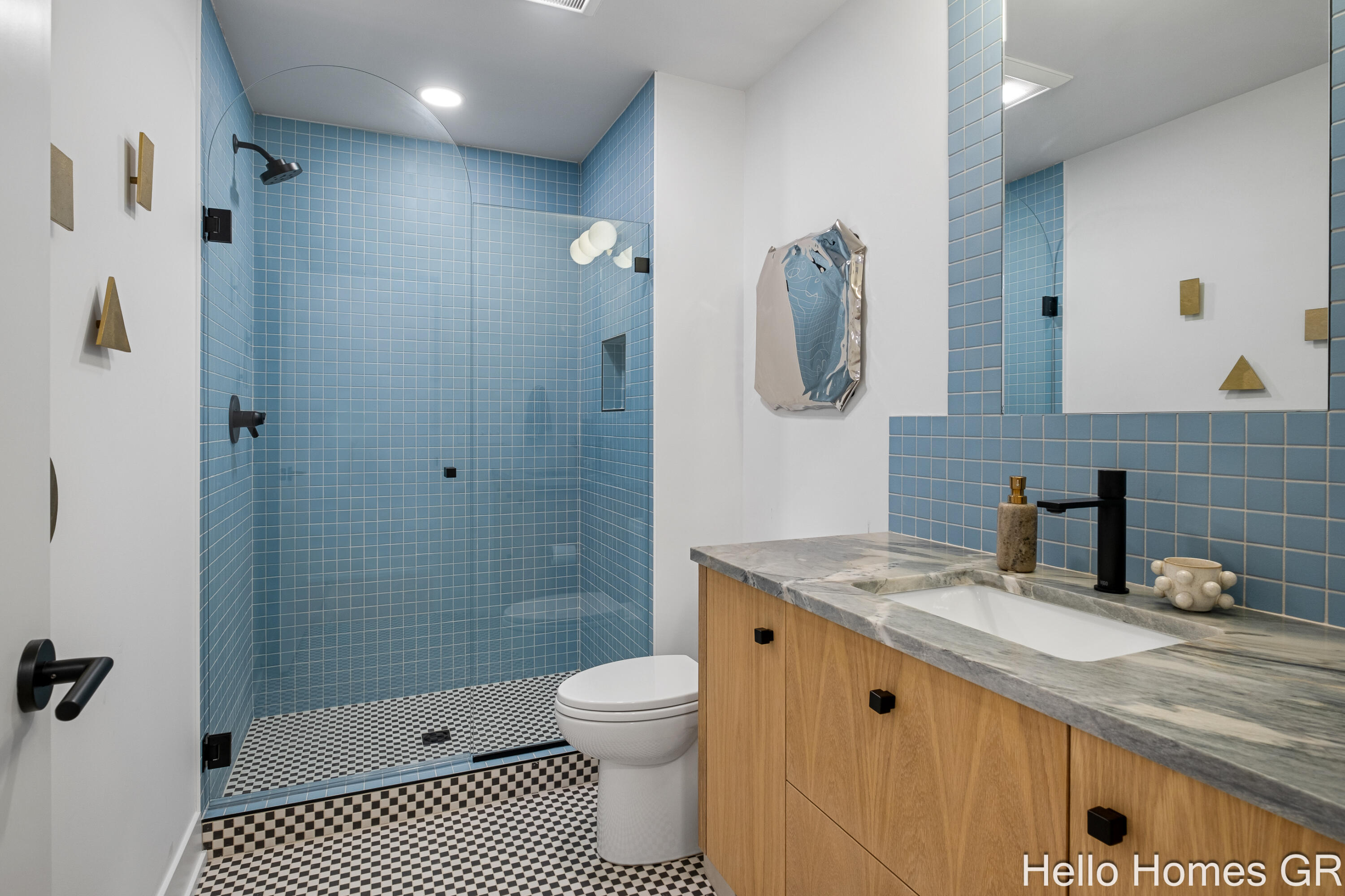 421 Manhattan Road SE