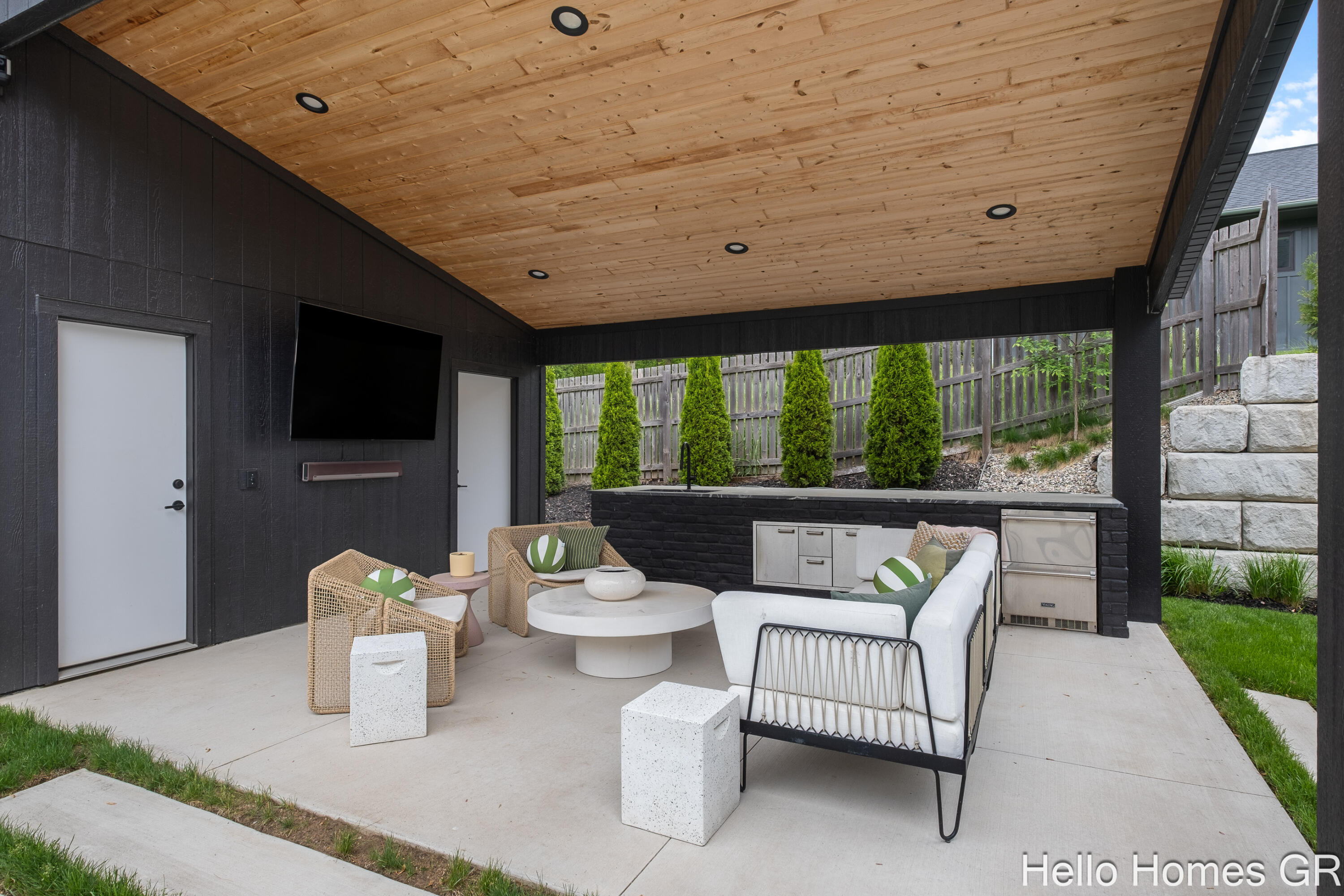 421 Manhattan Road SE