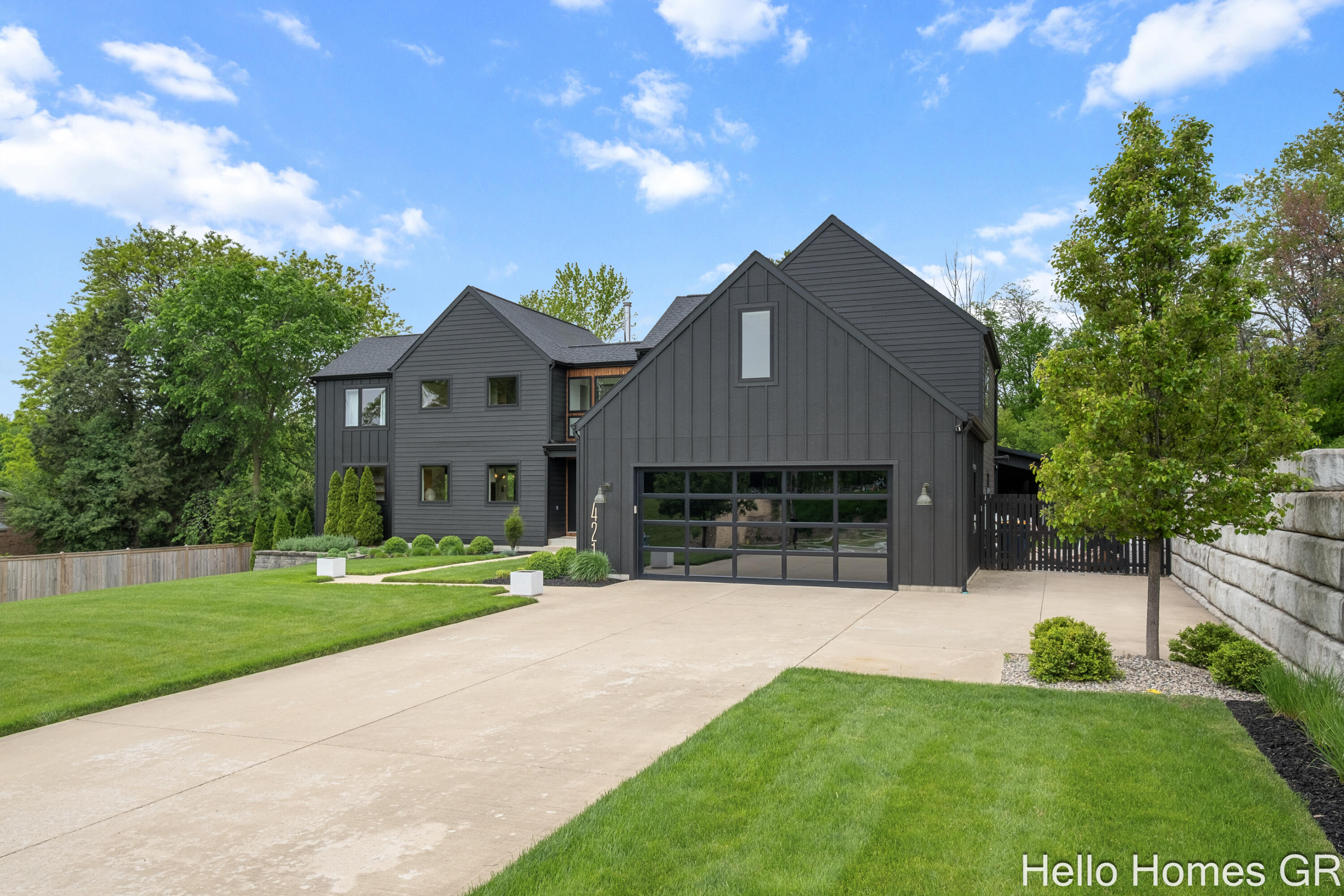 421 Manhattan Road SE