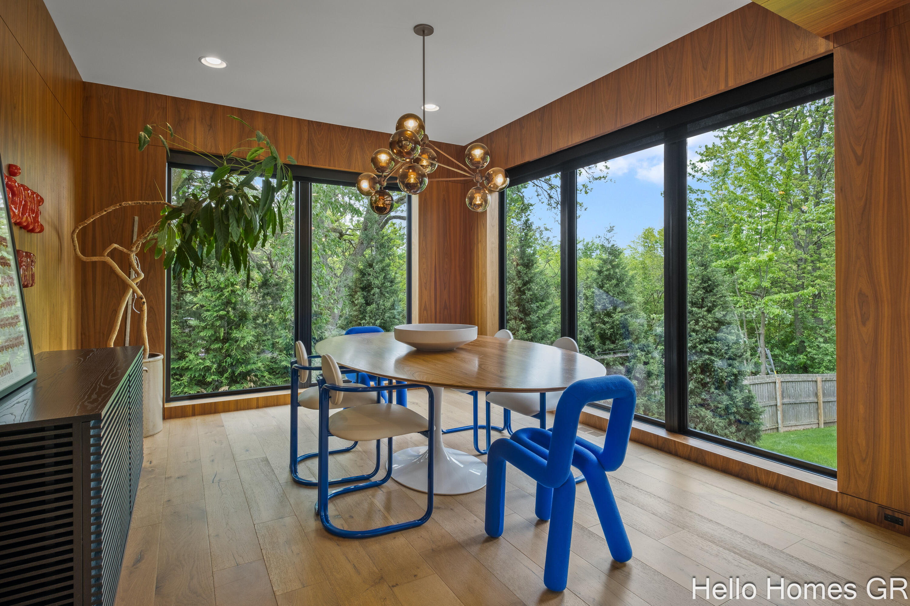 421 Manhattan Road SE