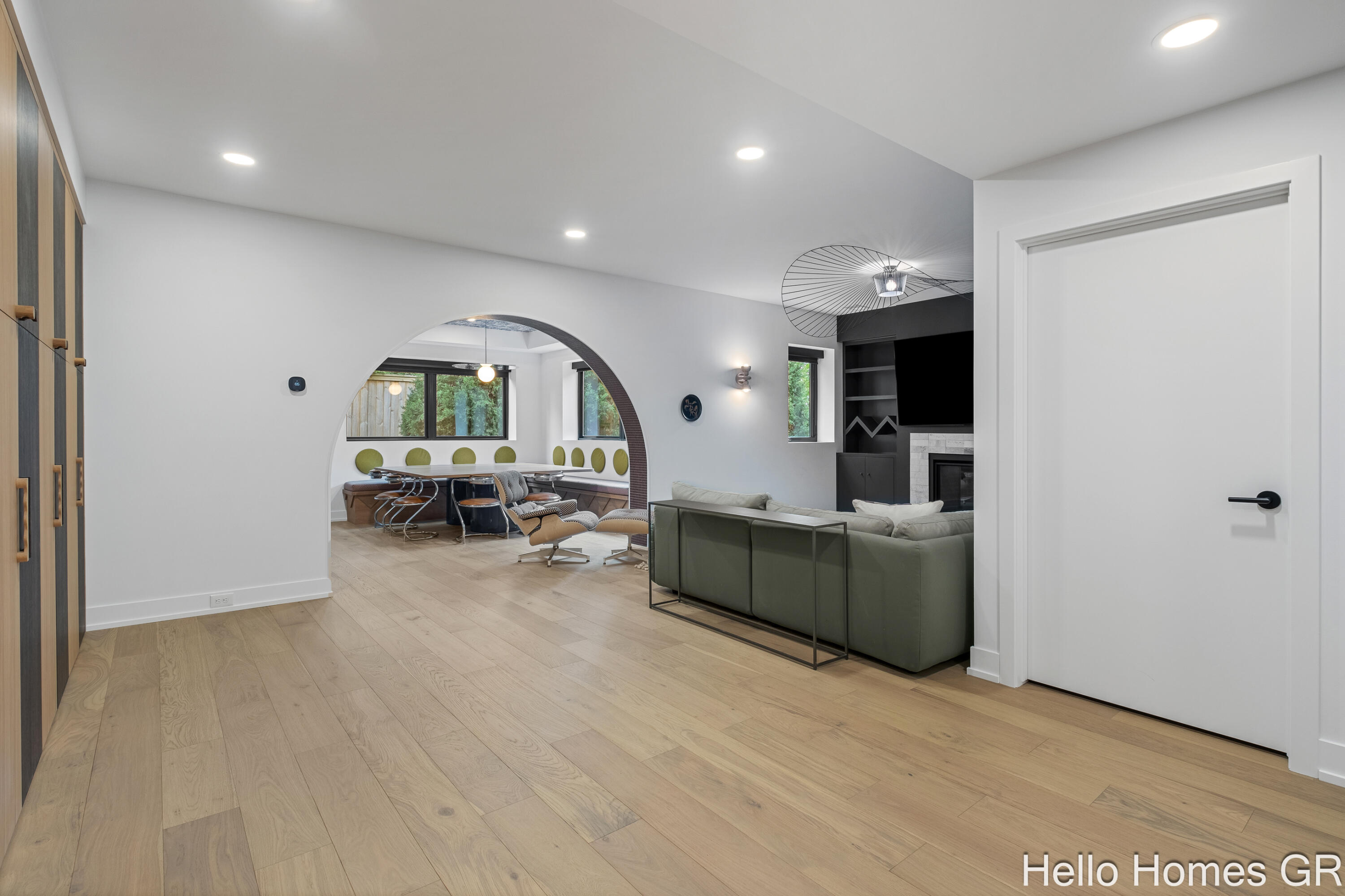 421 Manhattan Road SE