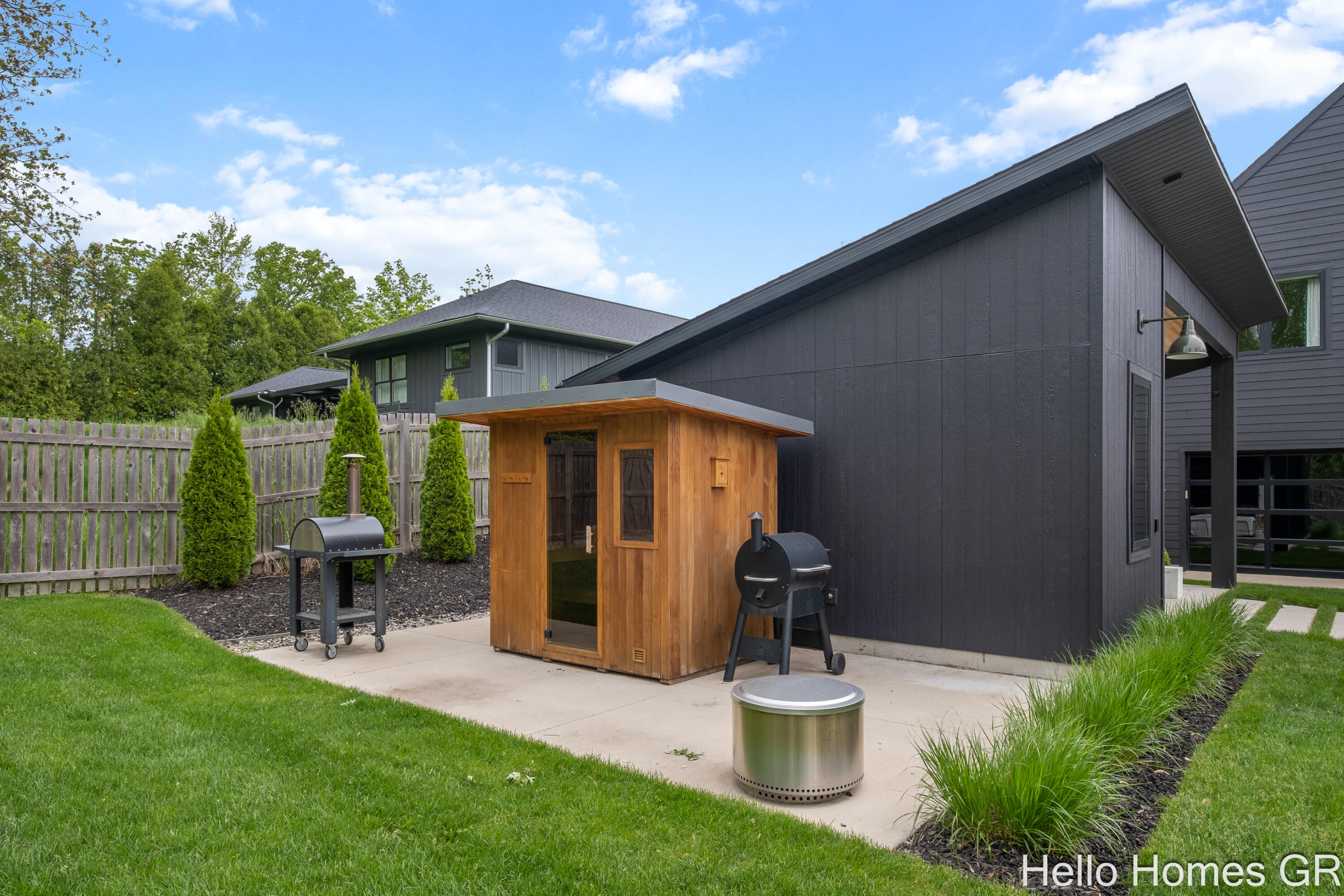 421 Manhattan Road SE