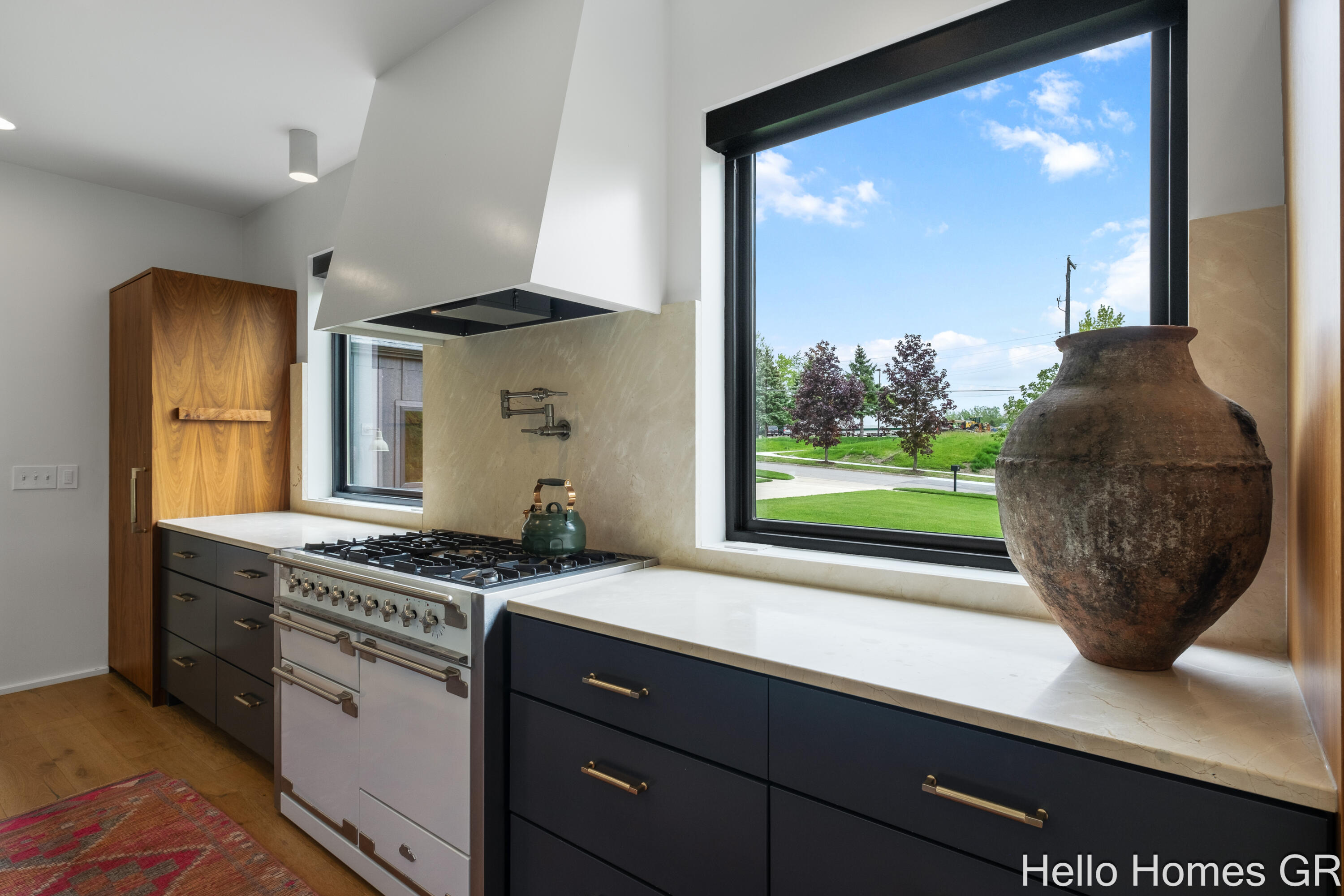 421 Manhattan Road SE