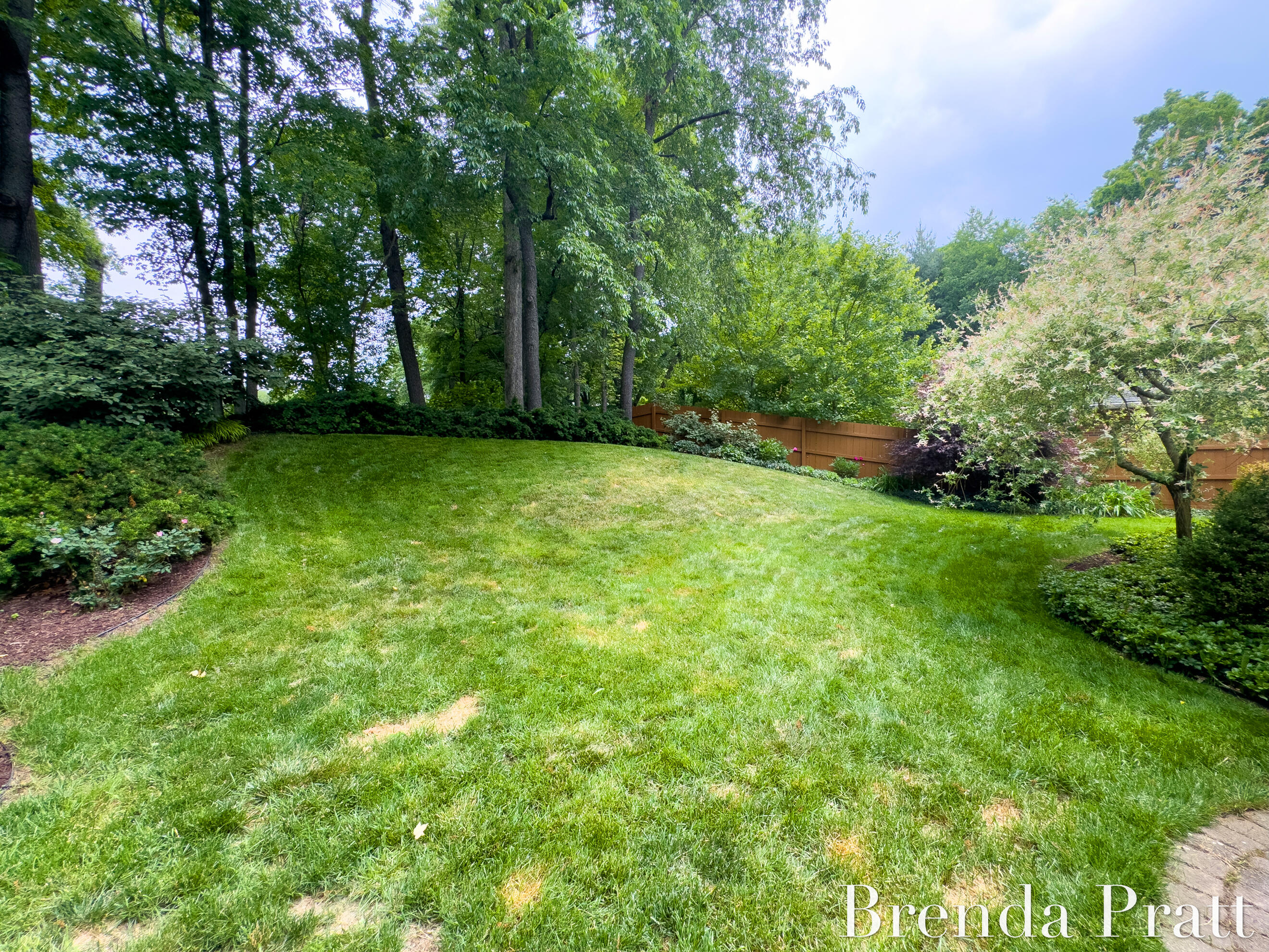 5691 Forest Glen SE