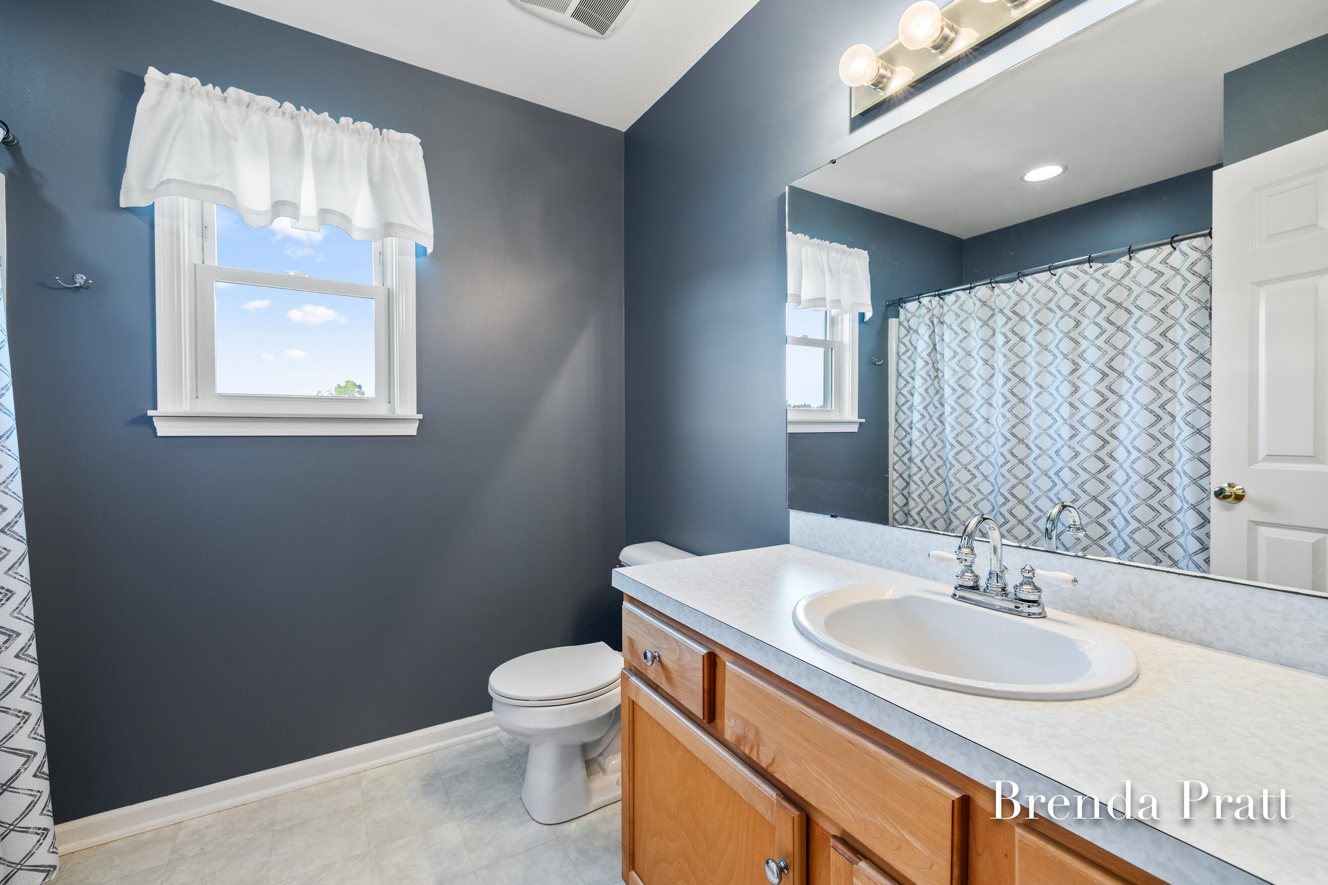 7277 Tillicum Trail NE