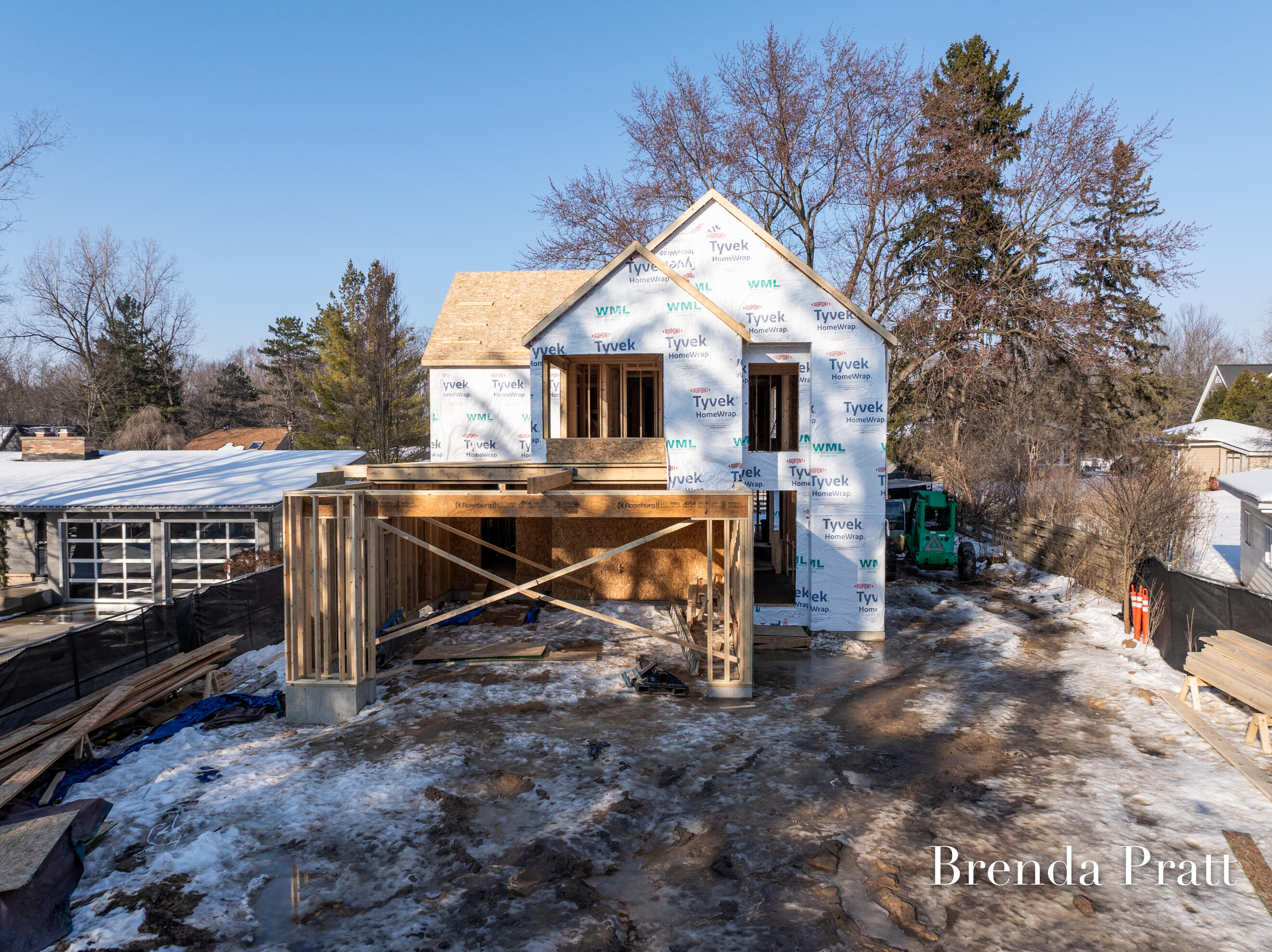 2909 Pioneer Club Road SE