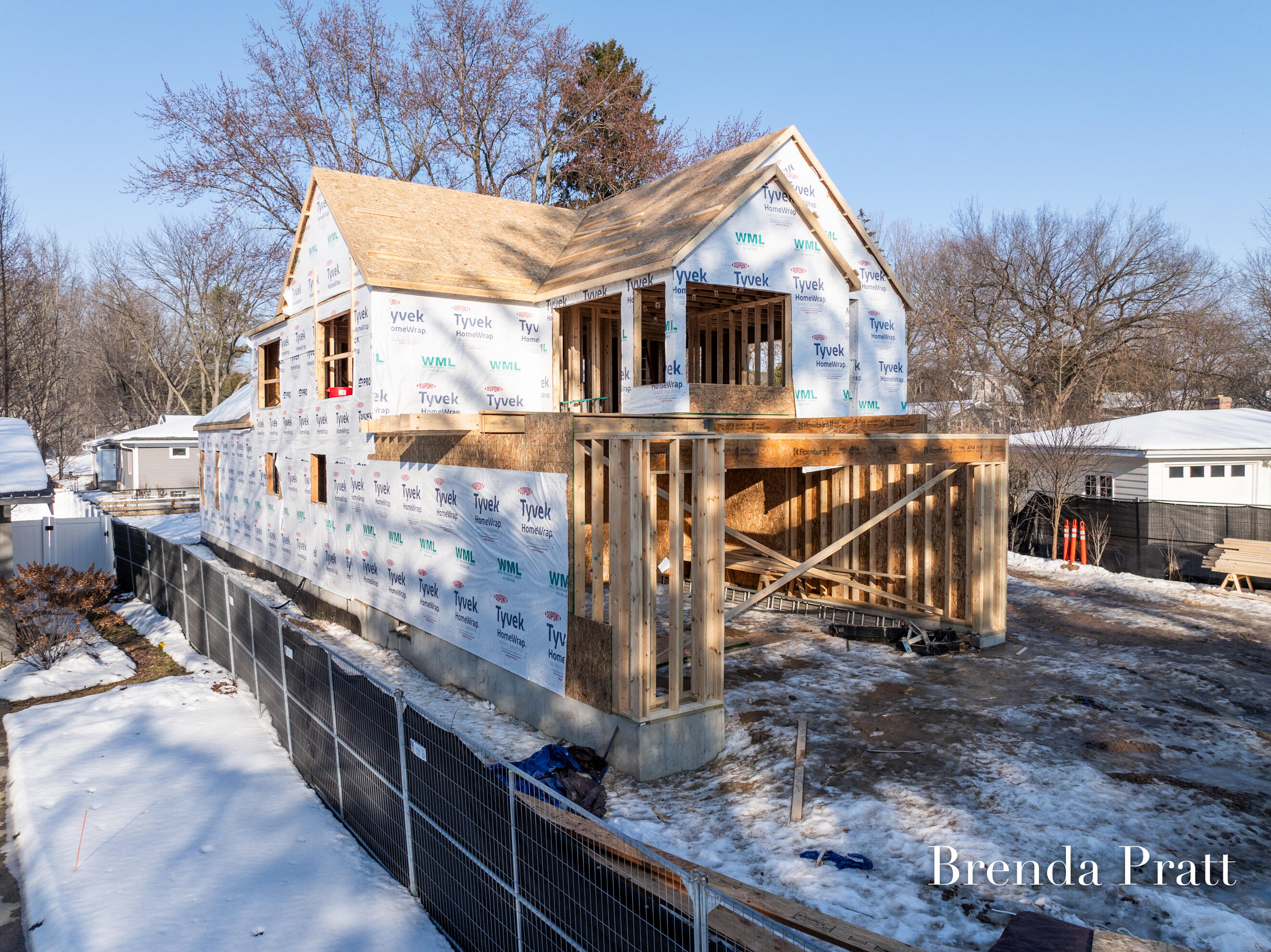 2909 Pioneer Club Road SE