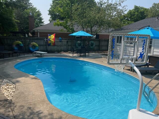 2320 Elmwood Drive SE