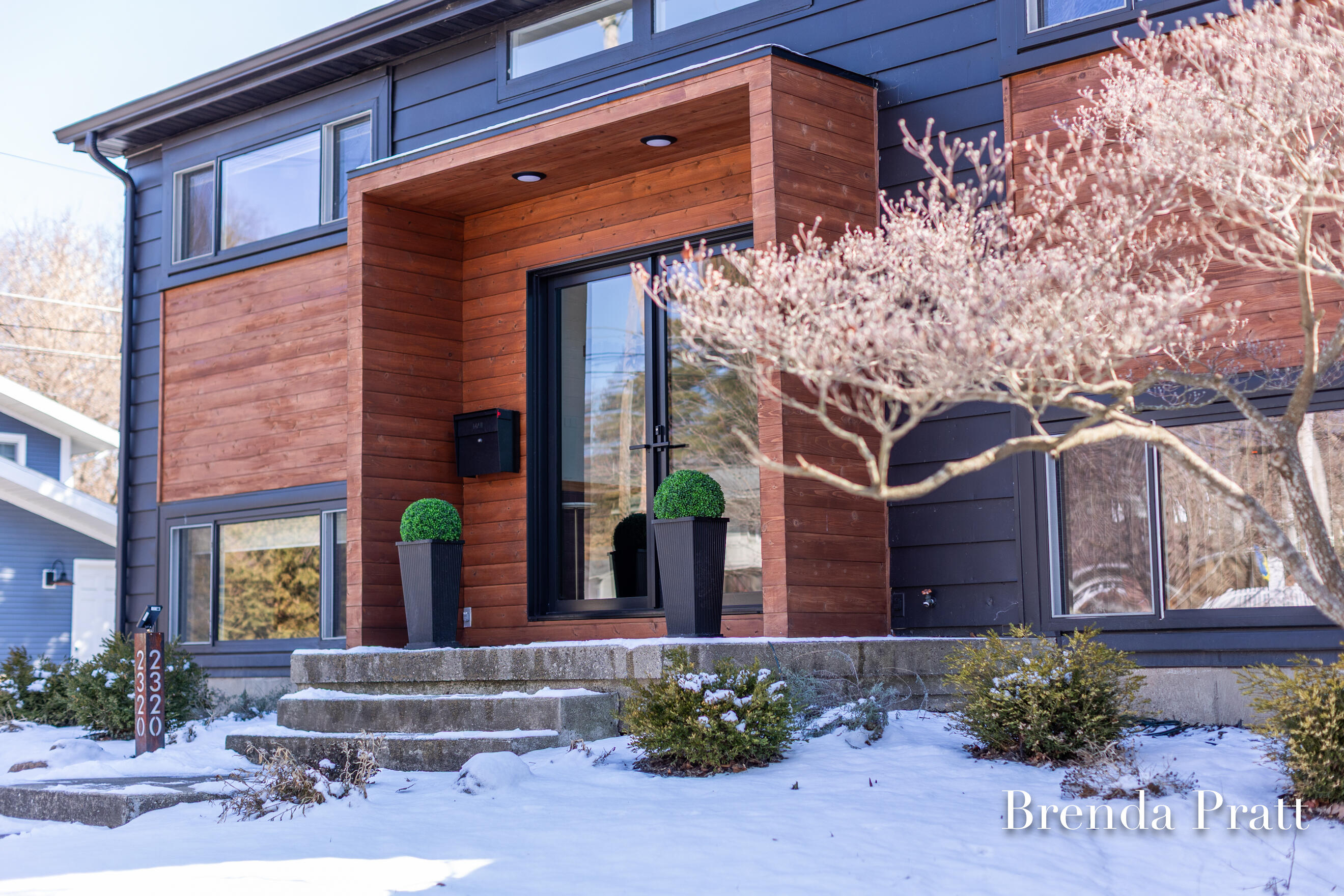 2320 Elmwood Drive SE