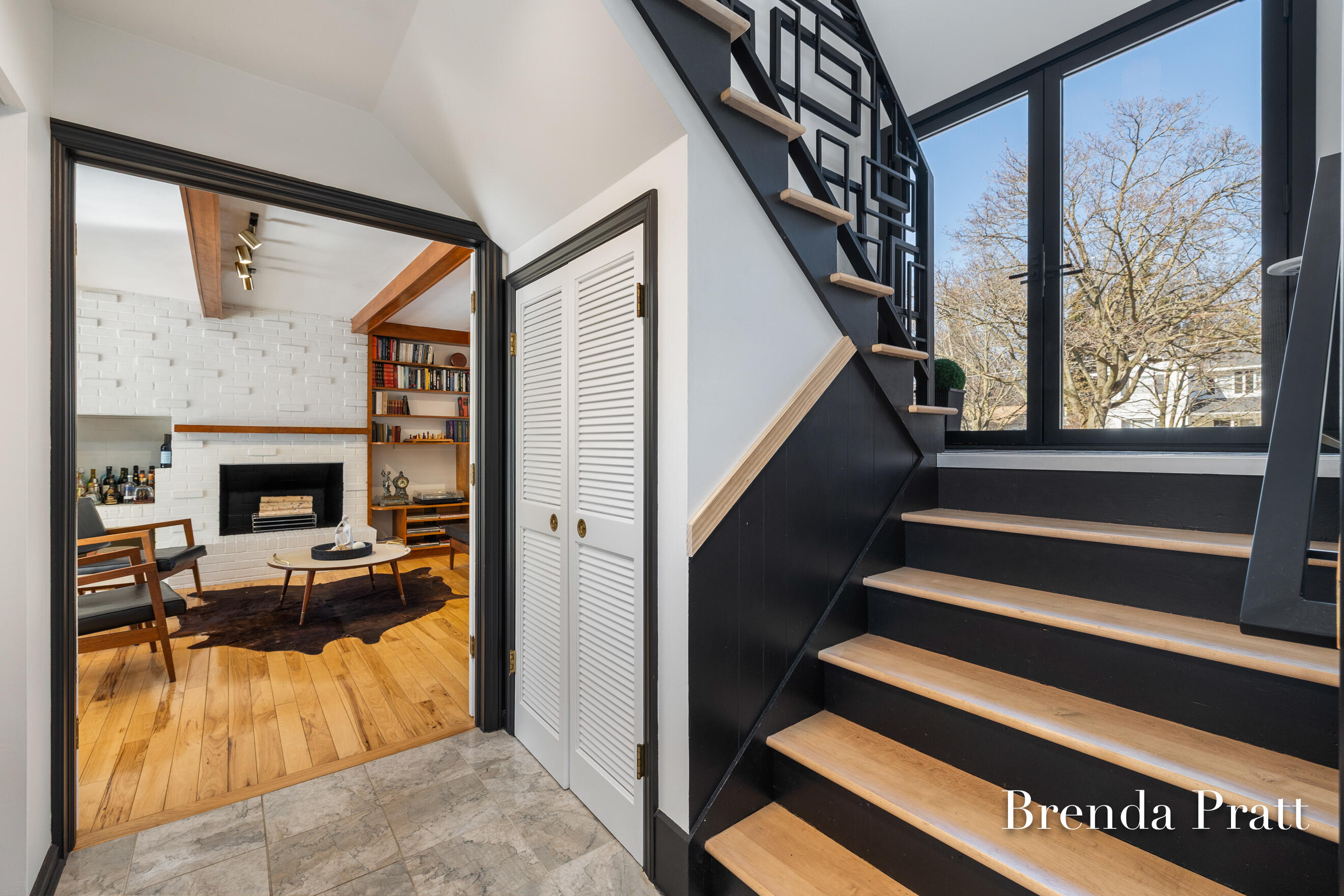 2320 Elmwood Drive SE