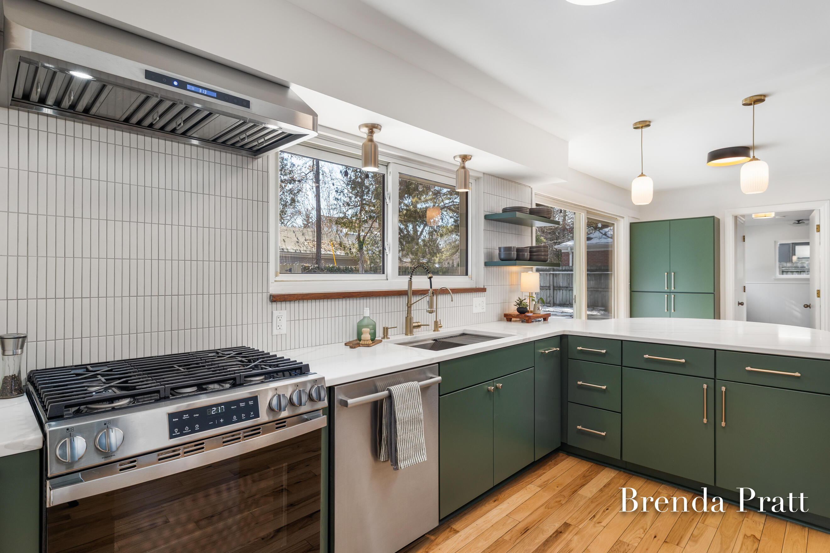 2320 Elmwood Drive SE