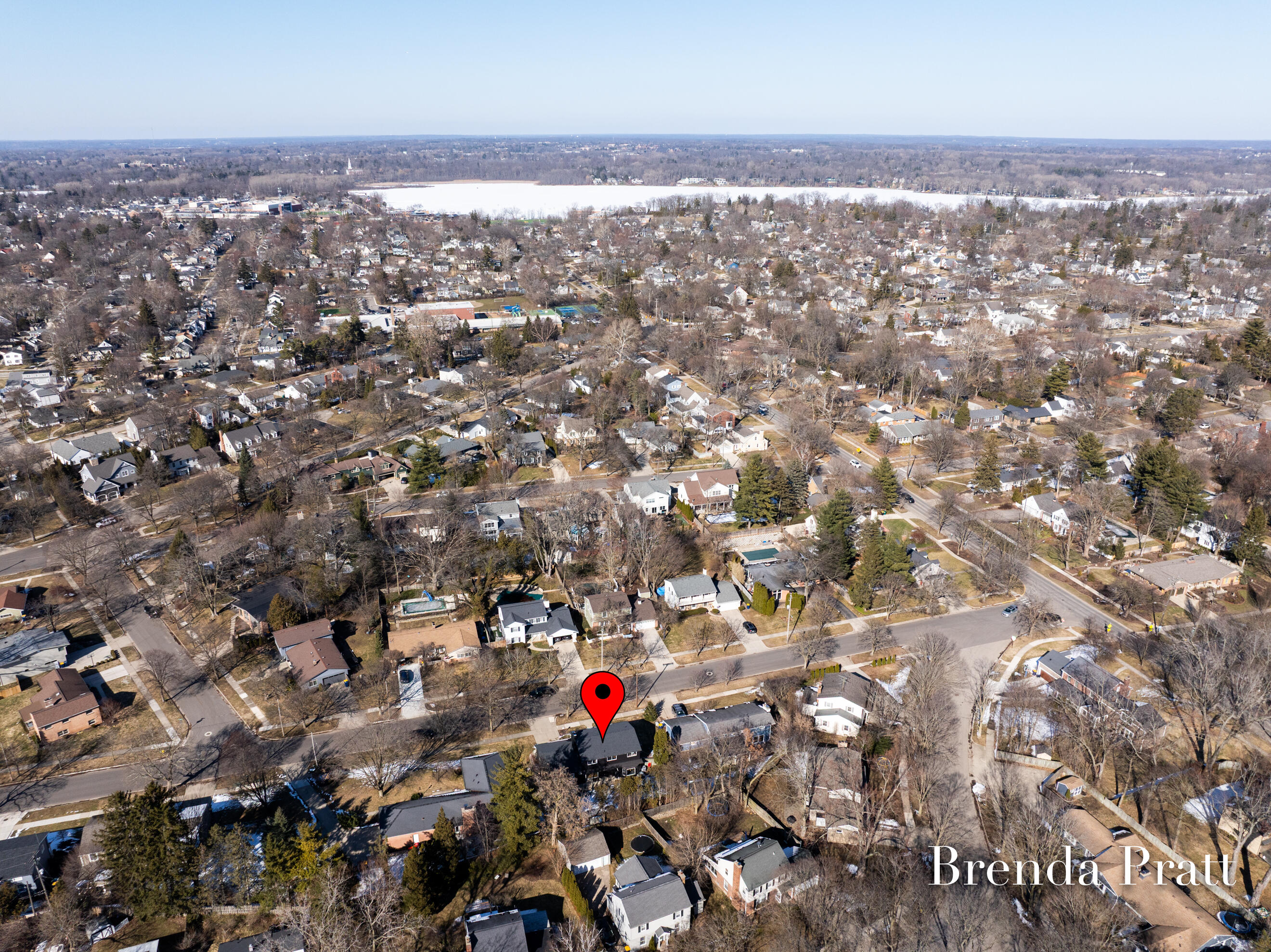 2320 Elmwood Drive SE