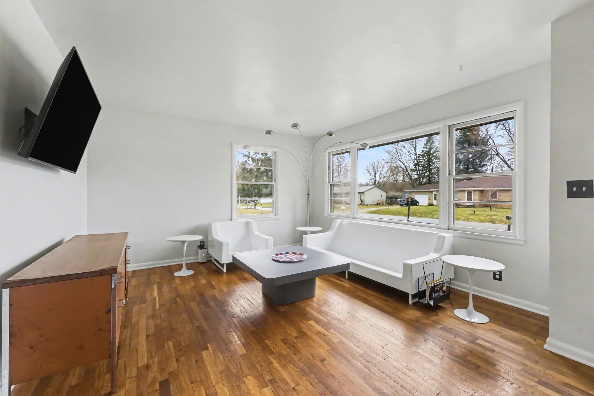896 Bailey Park Drive NE