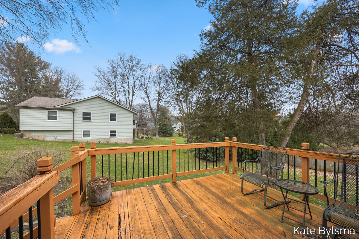 3464 Hidden Hills Avenue SE
