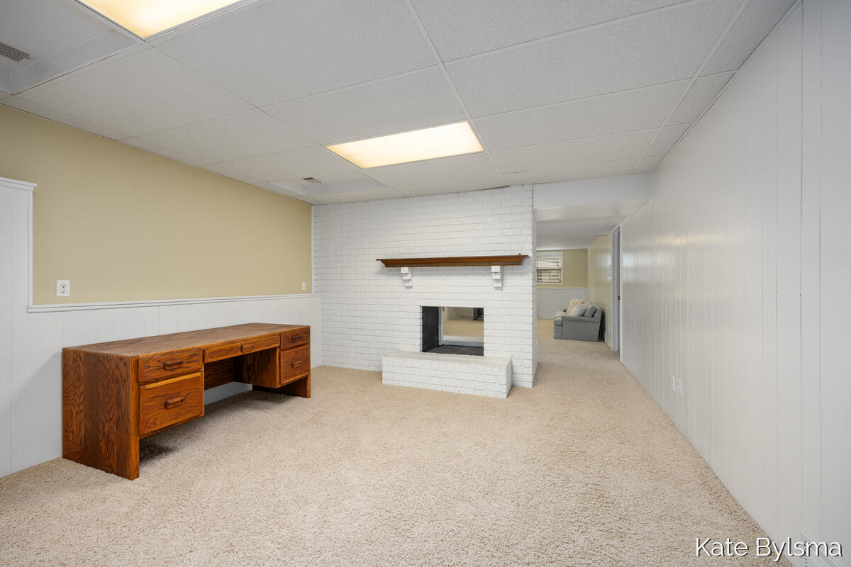 3464 Hidden Hills Avenue SE