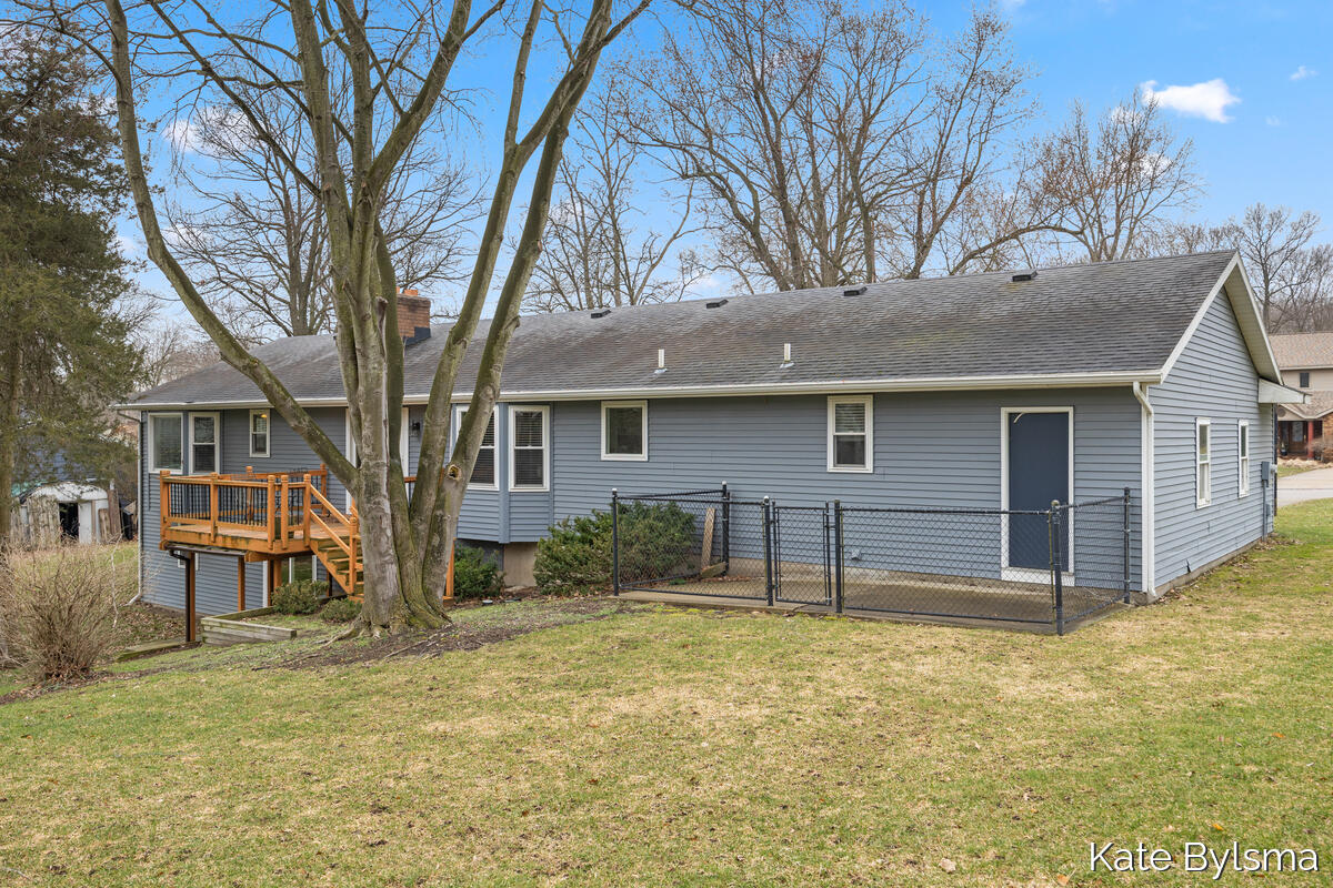 3464 Hidden Hills Avenue SE