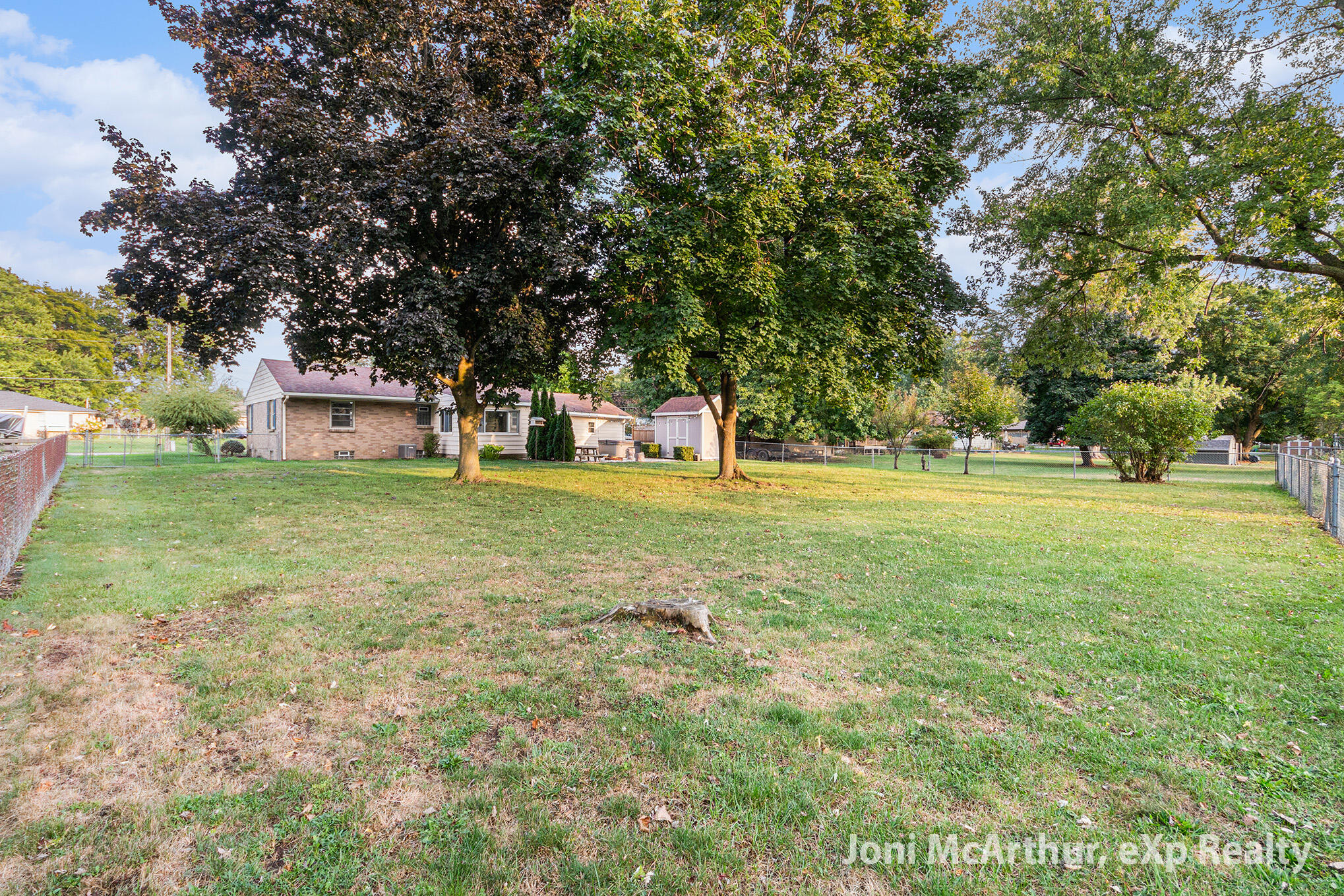 1133 Maplerow Avenue NW