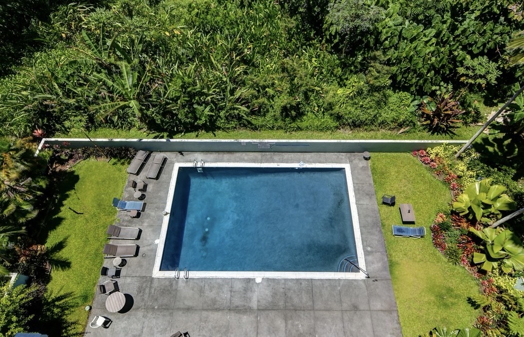 1875 KALANIANOLE AVE 404