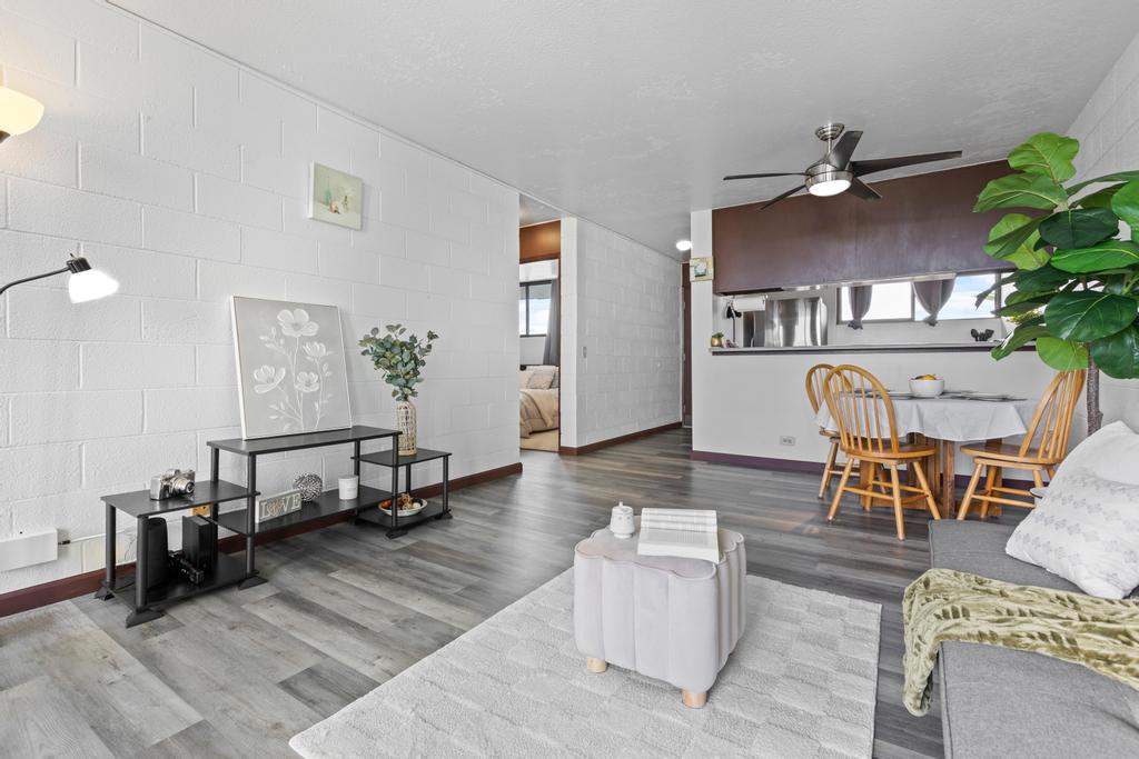 1875 KALANIANOLE AVE 404