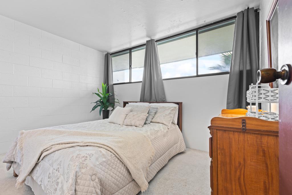 1875 KALANIANOLE AVE 404