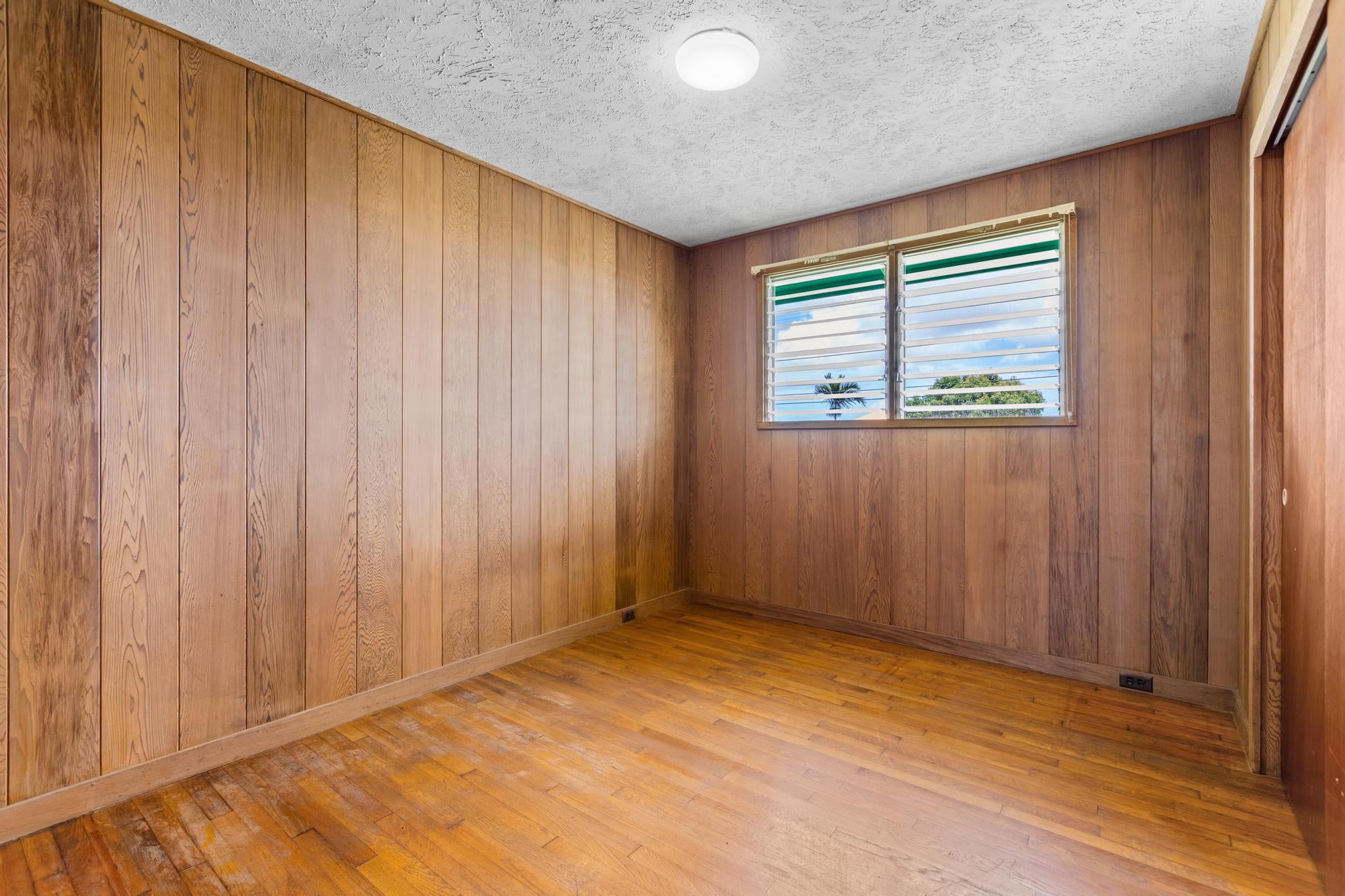 75 HOOLAULEA ST