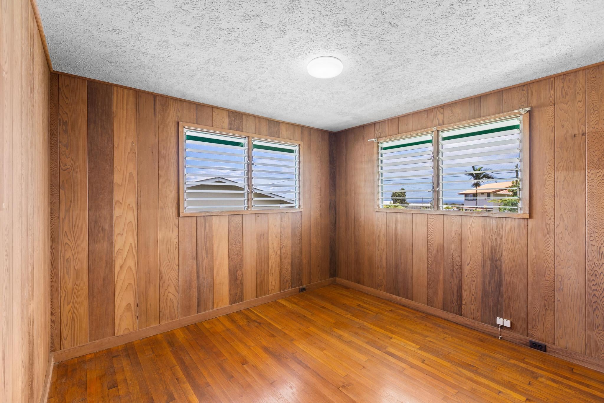 75 HOOLAULEA ST