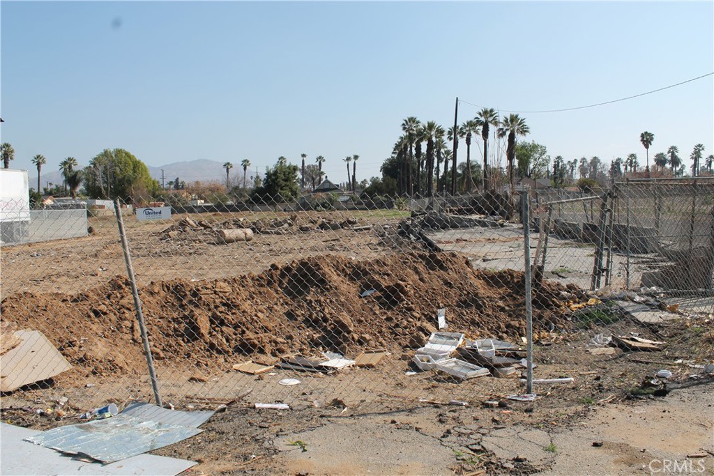 3496 Commerce Street