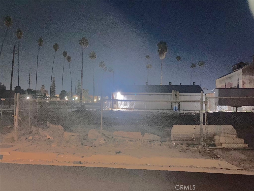 3496 Commerce Street