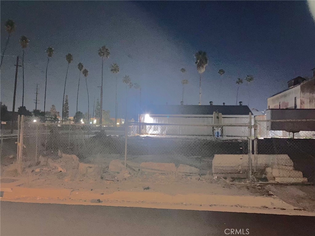 3496 Commerce Street