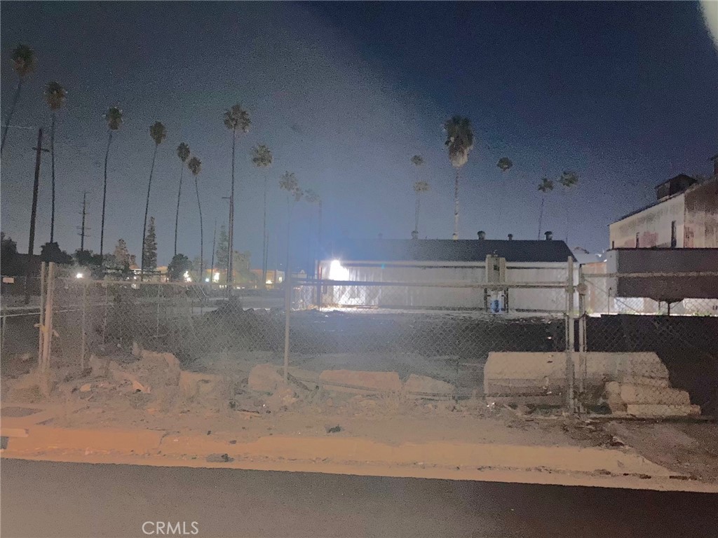 3496 Commerce Street