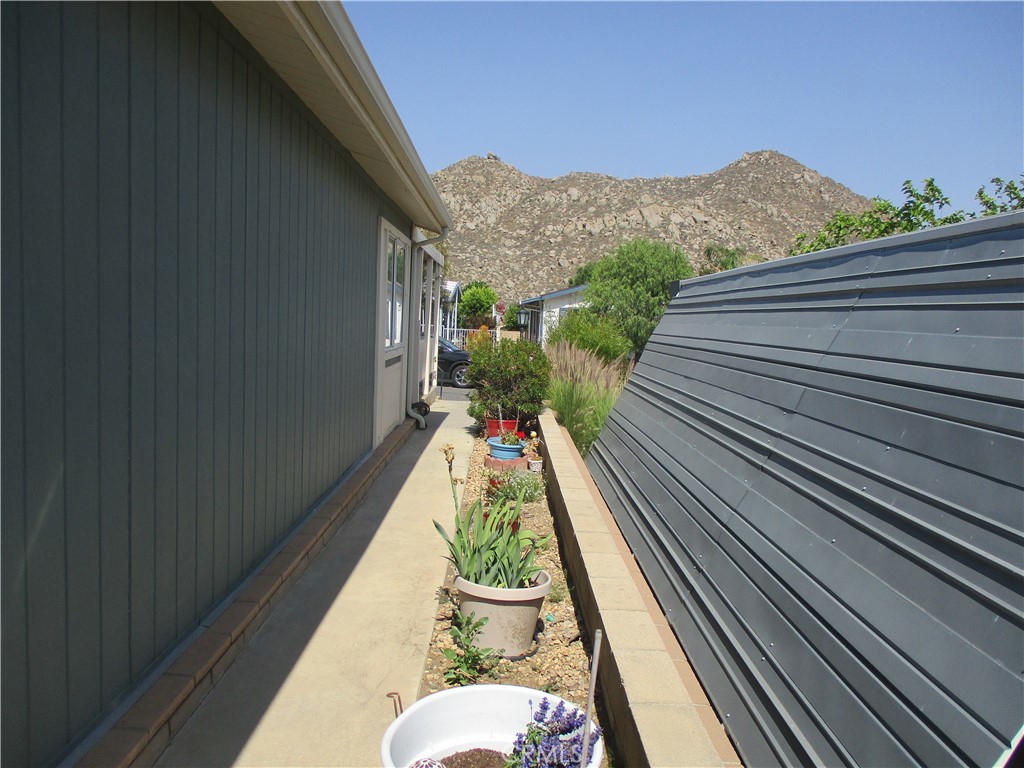 24515 California Avenue 21