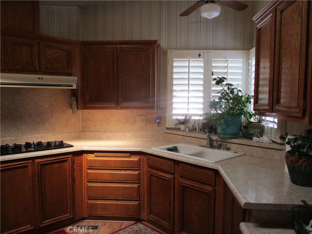 24515 California Avenue 21