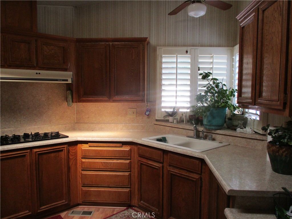 24515 California Avenue 21