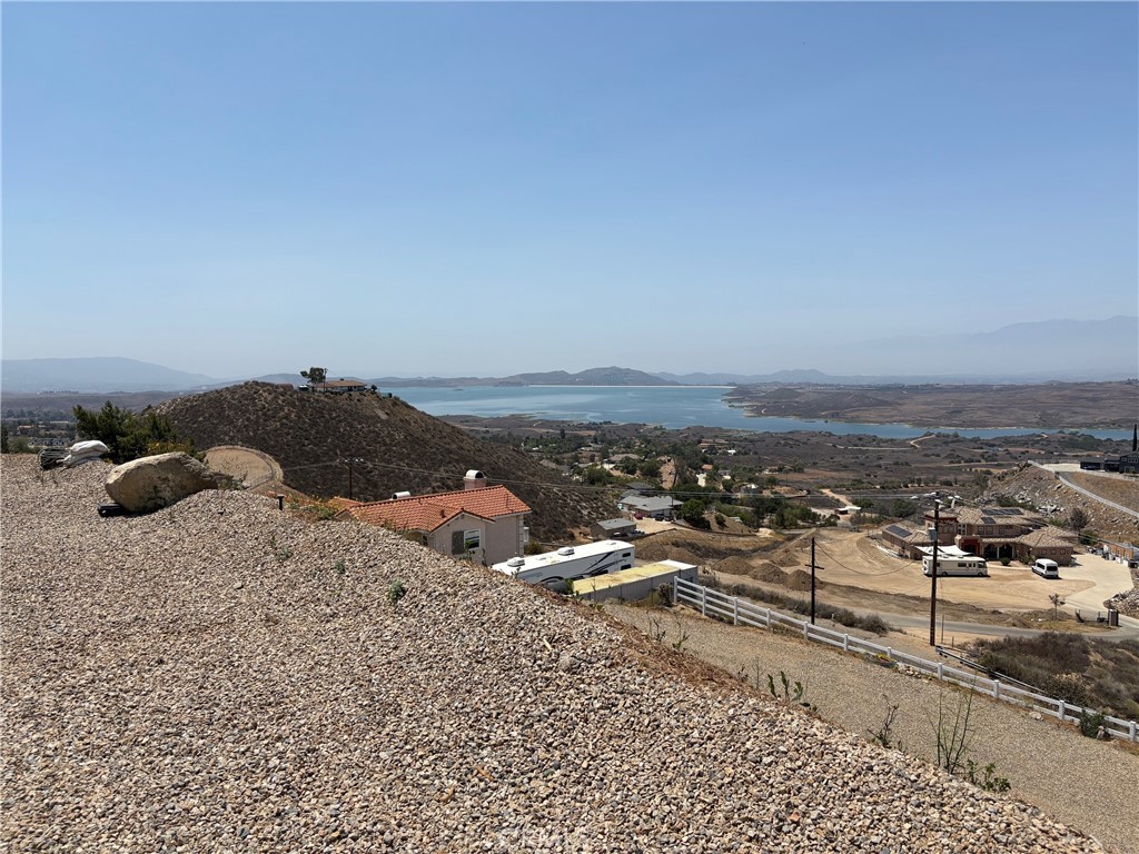 20825 Lakemount Court