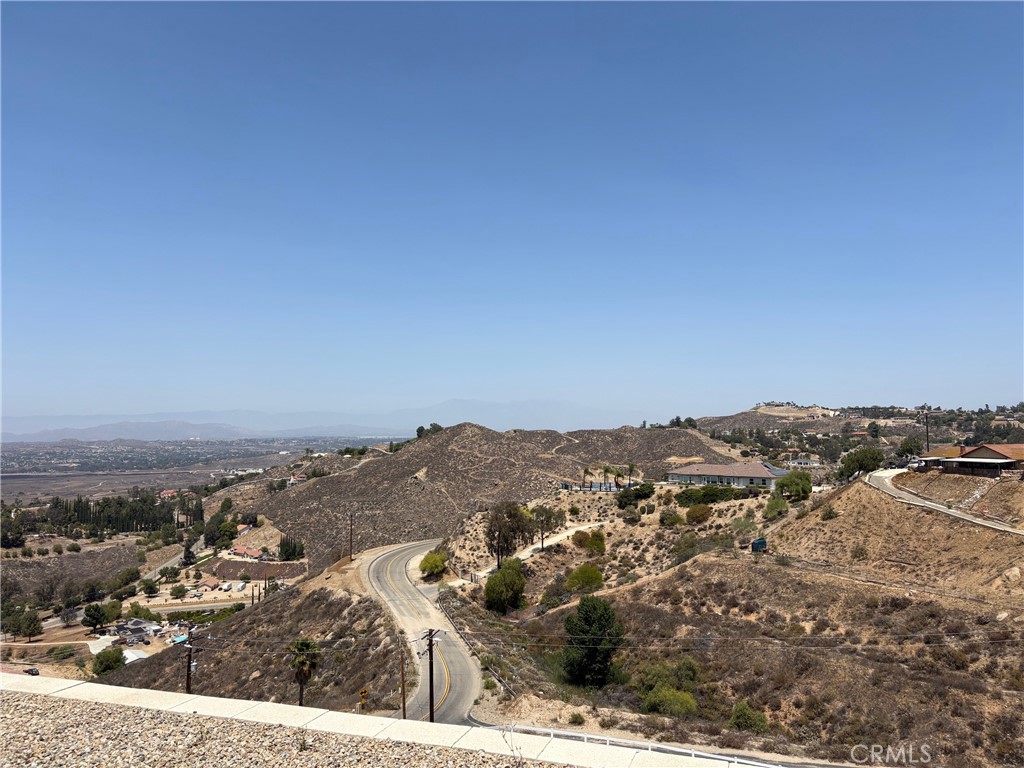 20825 Lakemount Court