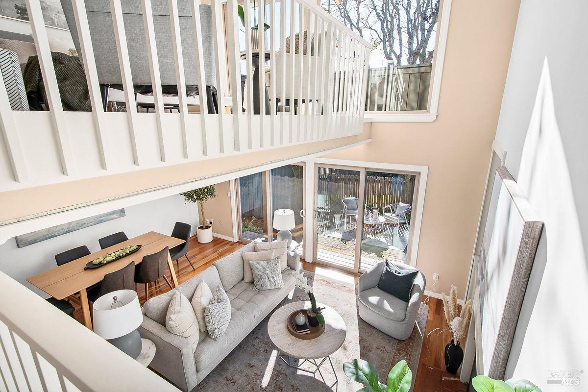 11 Sulgrave Lane