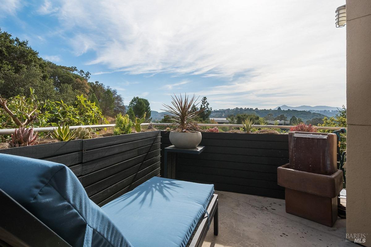 50 Cresta Drive Unit: 6