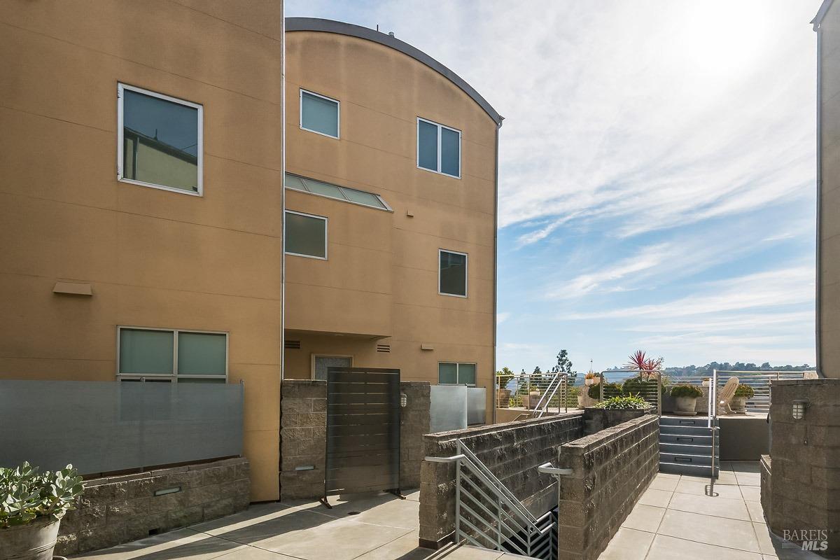 50 Cresta Drive Unit: 6