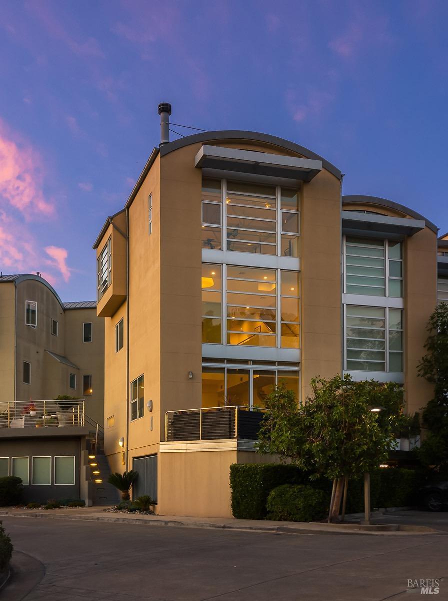 50 Cresta Drive Unit: 6