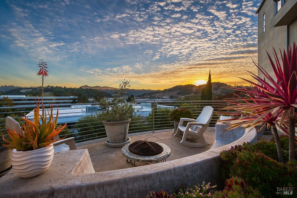 50 Cresta Drive Unit: 6