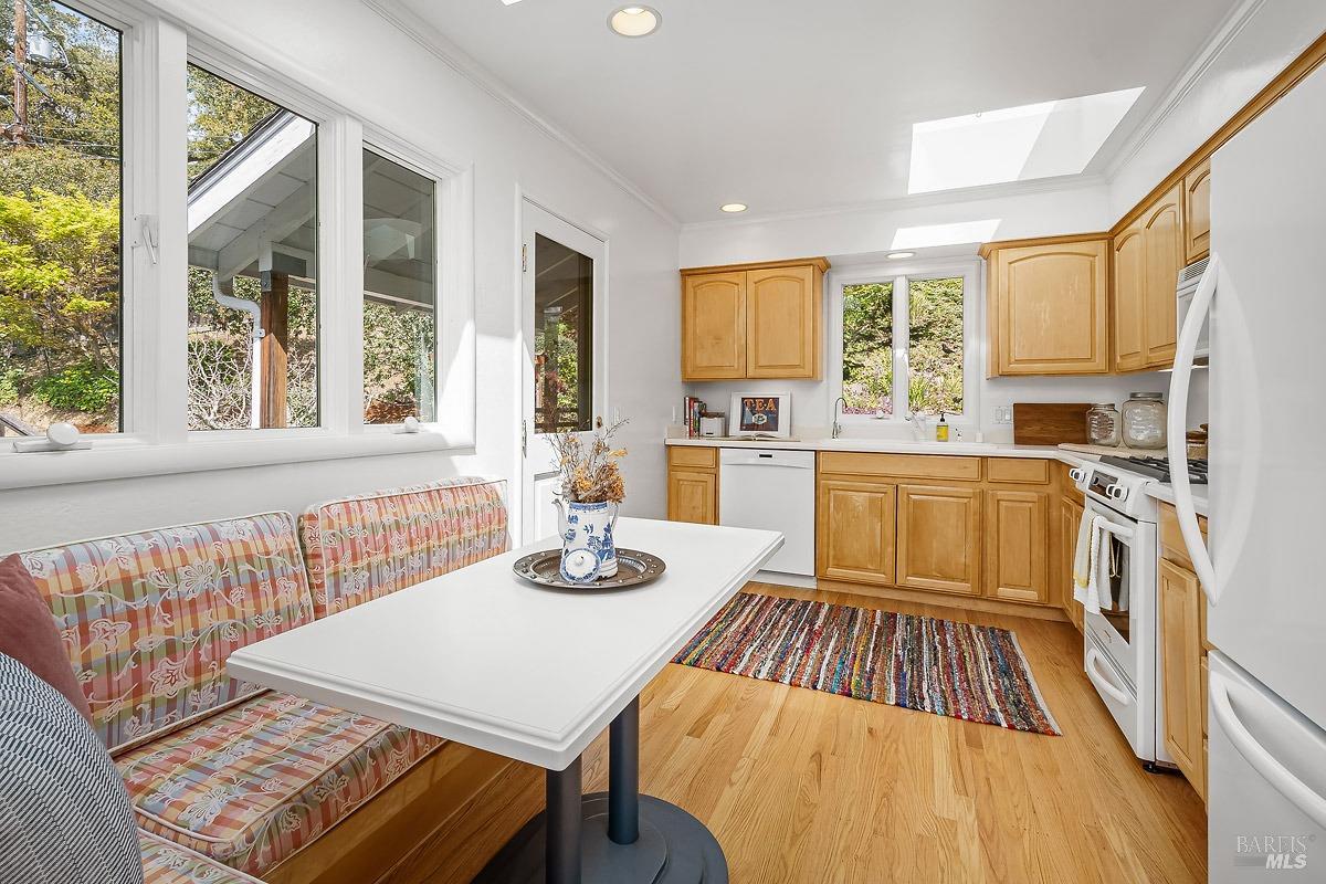30 Gloria Dr