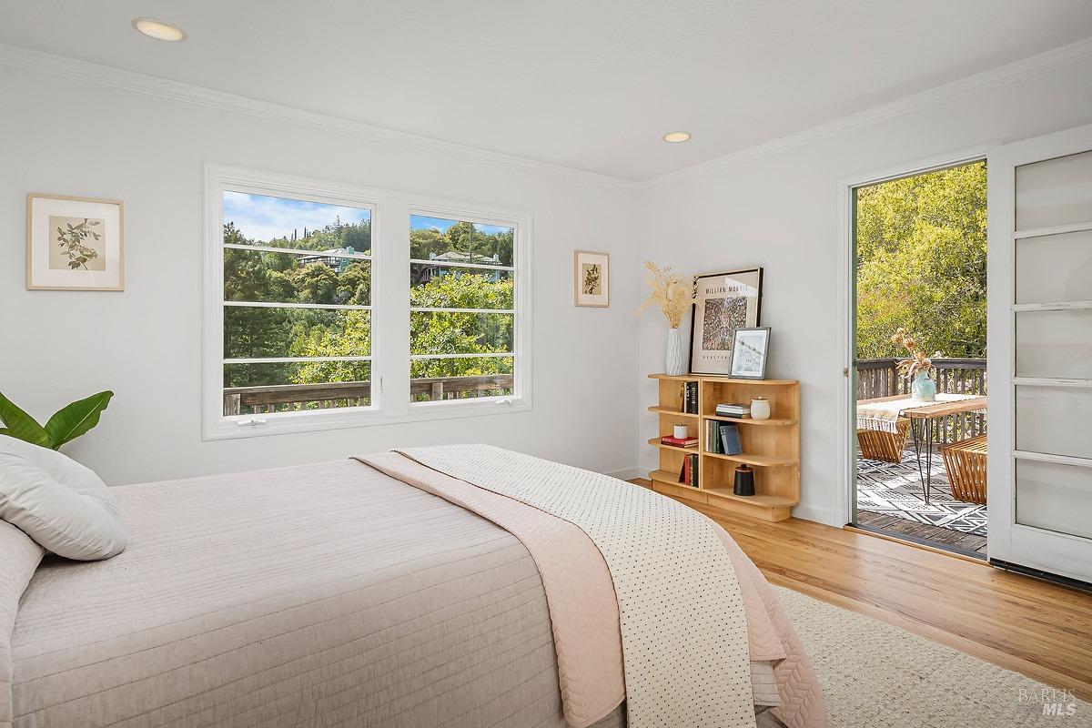 30 Gloria Dr