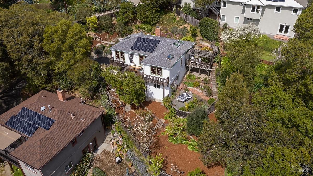 30 Gloria Dr