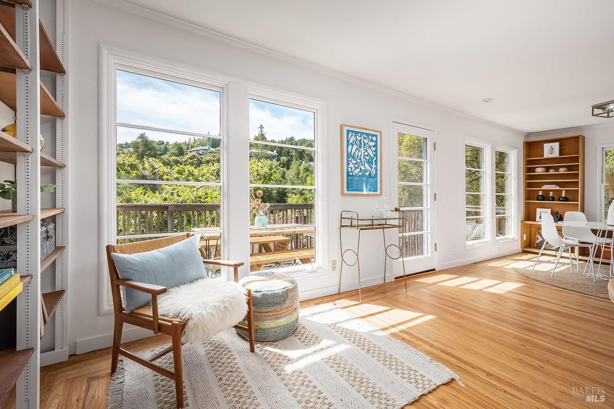 30 Gloria Dr