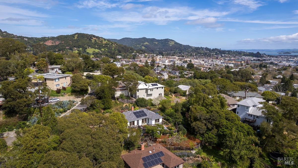 30 Gloria Dr