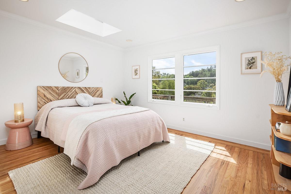 30 Gloria Dr