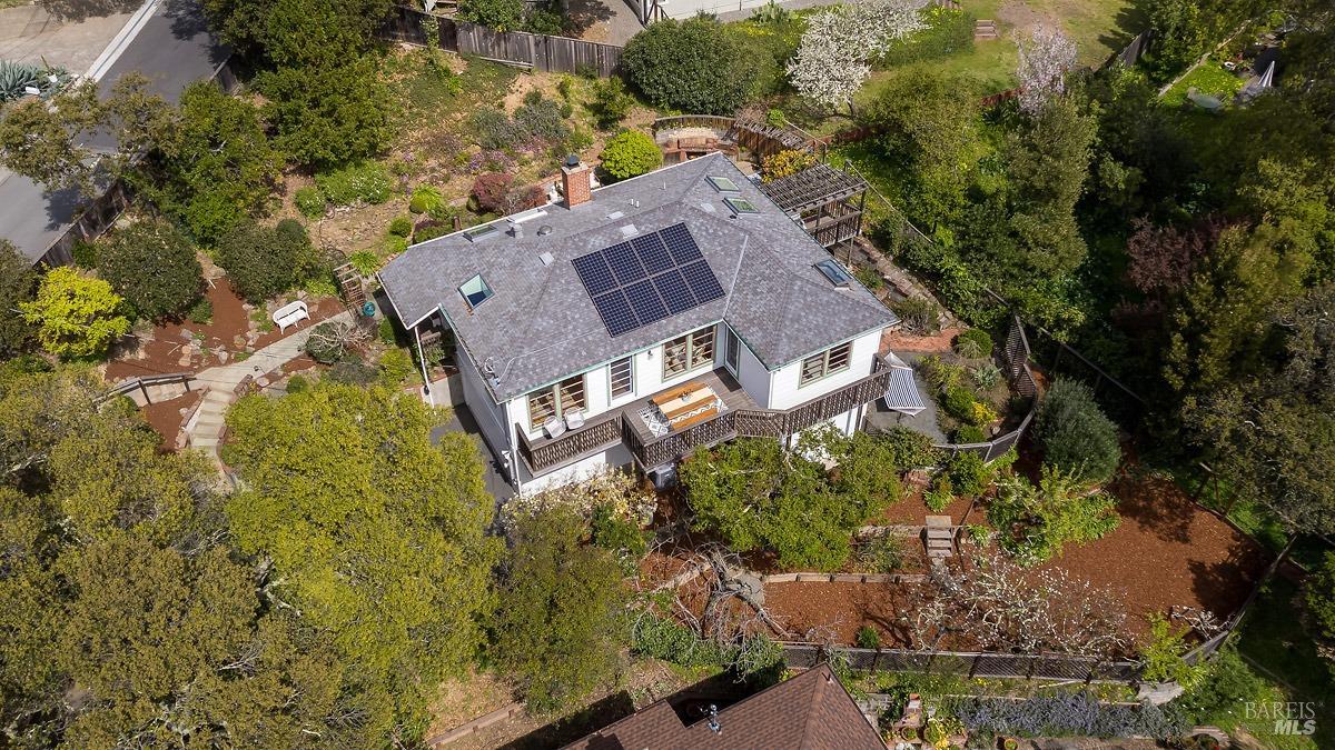 30 Gloria Dr