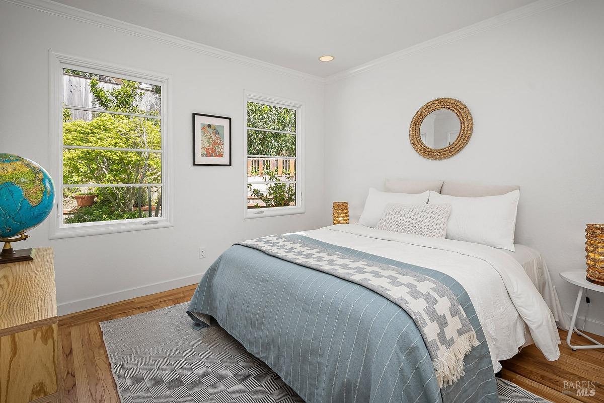 30 Gloria Dr